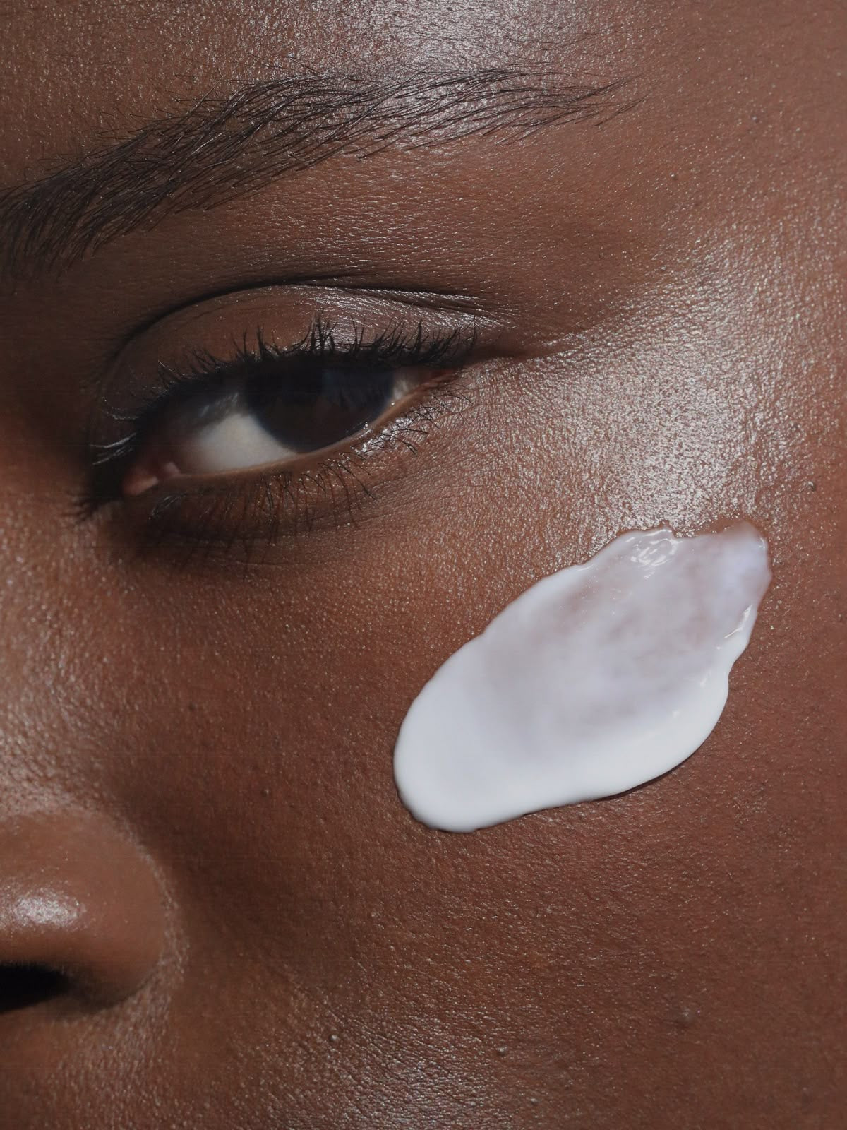 Sun Essence SPF50++ For Face and Body / Broad Spectrum Protection / Water Resistance / Lightweight and Nongreasy